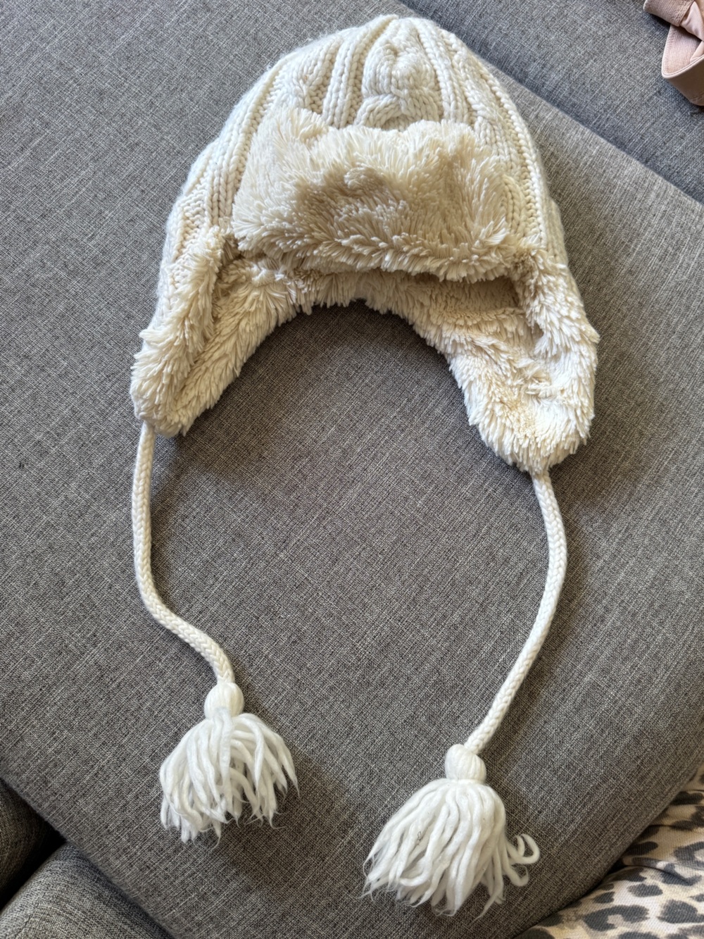 Aeropostale Cream Cable Knit Earflap Pom Pom Hat